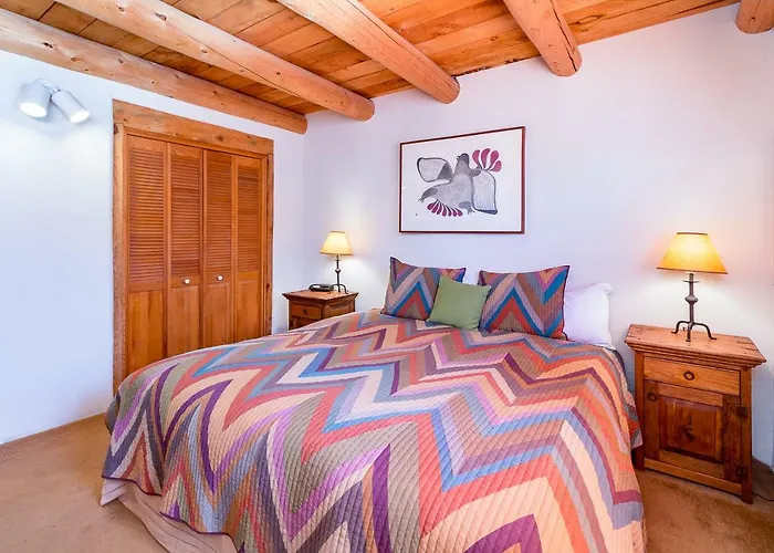 Alma Compound Casita, 1 Bedroom, Sleeps 2, Walk To Plaza, Fireplace, Wifi
